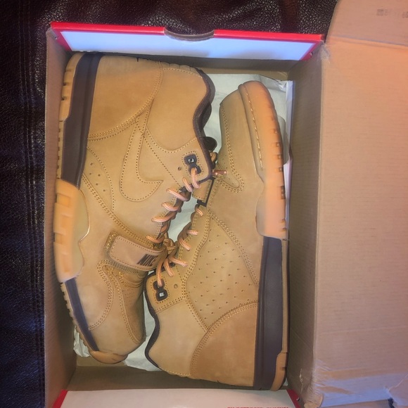 Air Trainer 1 Mid Prm QS - Picture 2 of 4